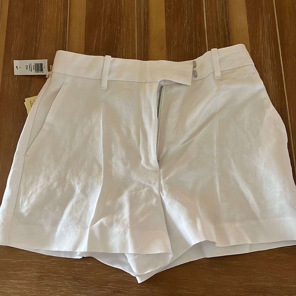 Never worn, white linen Wilfred shorts.